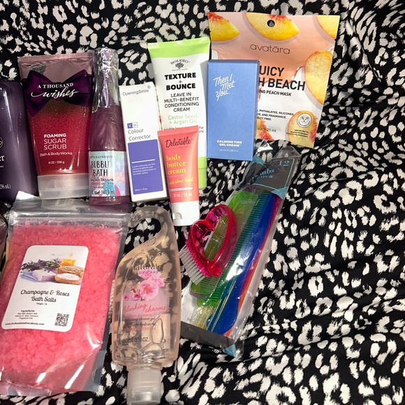 HUGE bath/body bundle - Picture 4 of 4